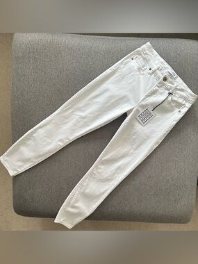 NWT Pistola White Jennifer Skinny Jeans Size 26